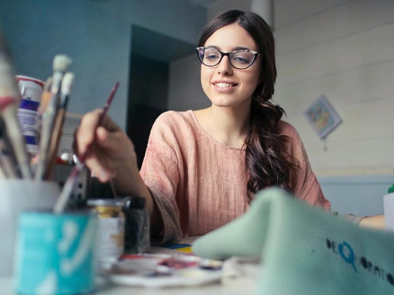 Thinking About Studying Art Online from Canada? A Beginner’s Guide Thinking About Studying Art Online from Canada? A Beginner’s Guide